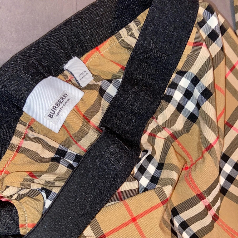 Authentic Burberry check print leggings